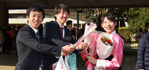 朝鮮大学校の卒業式